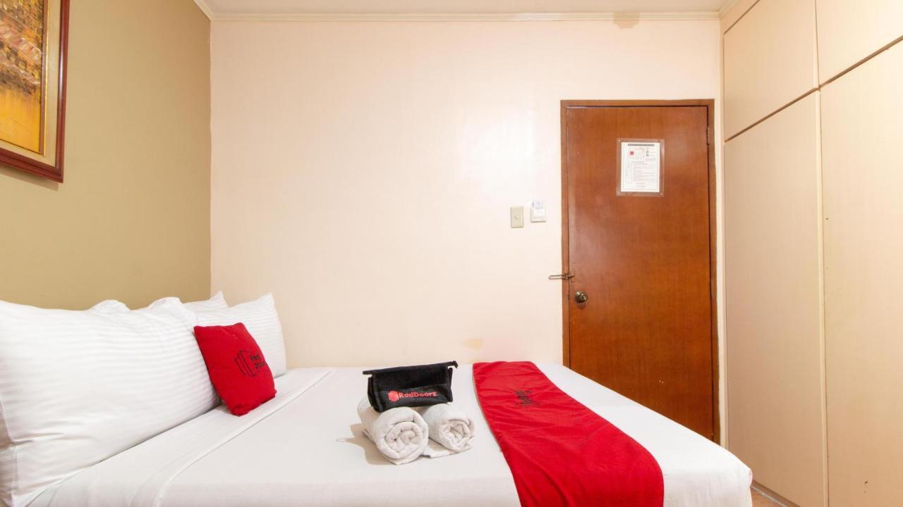 Reddoorz @ Downtown Tacloban Hotel Exterior photo
